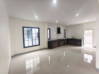 For sale 4 bedrooms house in San Sai, Chiang Mai