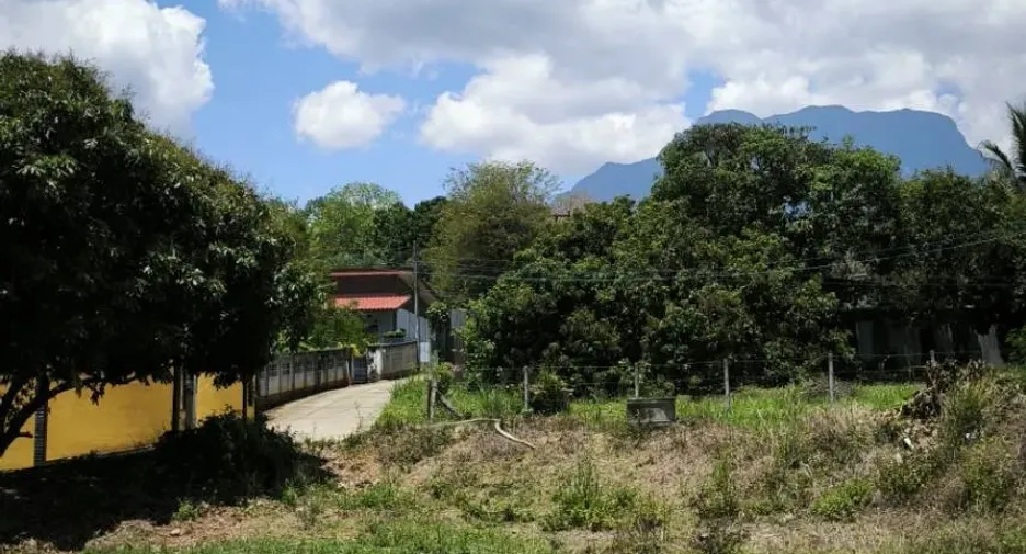 Terreno en venta en Chiang Dao, Chiang Mai