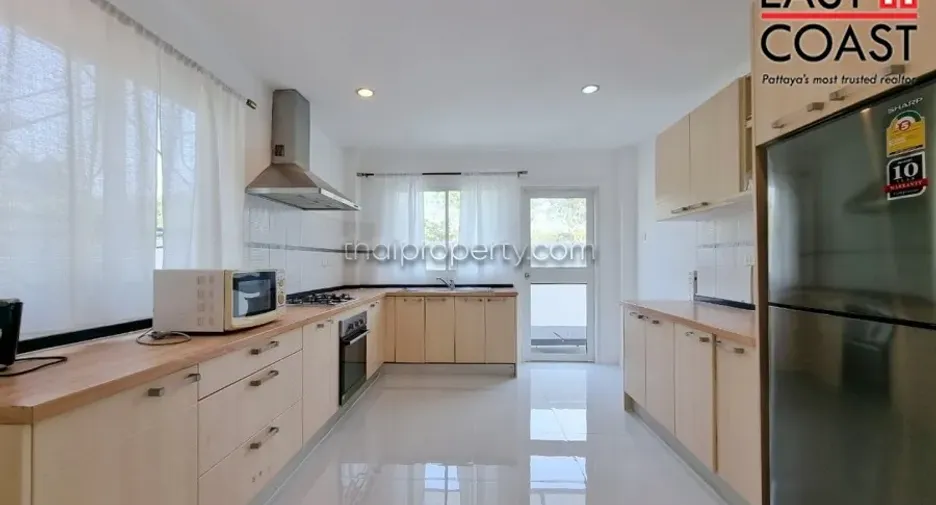 Haus zur Miete und zum Kauf mit 3 Zimmer in Mueang Rayong, Rayong