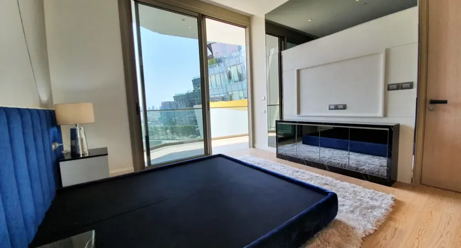Condo en alquiler de 1 habitaciones en Khlong San, Bangkok