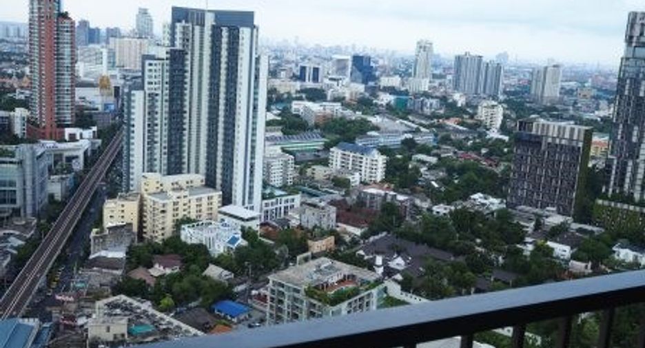 Аренда 3 спальни кондо в Кхлонг Тоеи, Бангкок