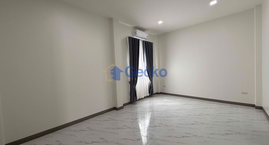 For sale 3 ベッドルーム house in Huay Yai, Pattaya