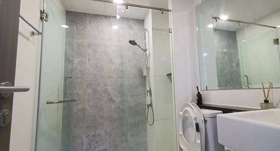 For rent 2 ベッドルーム condo in Huai Khwang, Bangkok