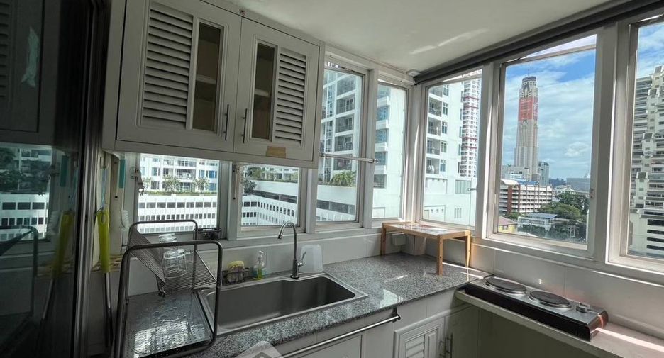 For rent 2 bedrooms condo in Ratchathewi, Bangkok