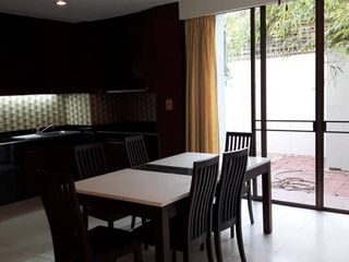 For sale 4 bedrooms townhouse in Yan Nawa, Bangkok