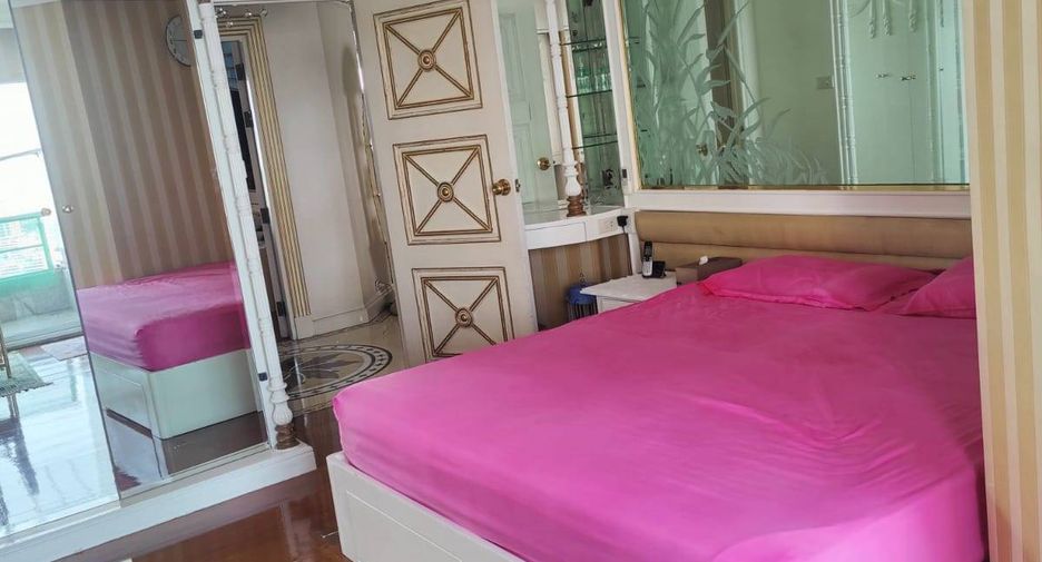 Wohnung zum Kauf mit 4 Zimmer in Sathon, Bangkok