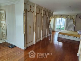 For sale 4 bedrooms condo in Sathon, Bangkok