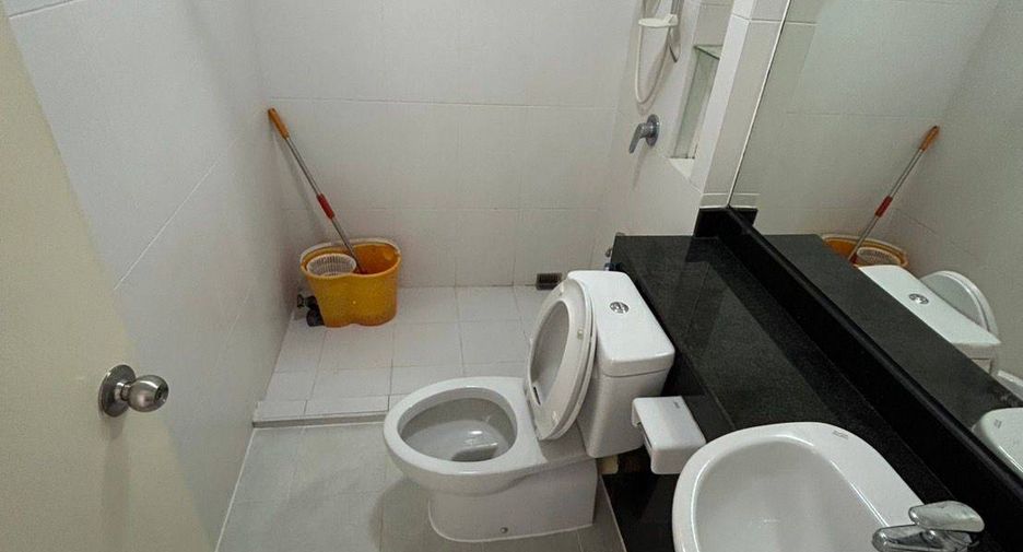 For sale 2 bedrooms condo in Thon Buri, Bangkok