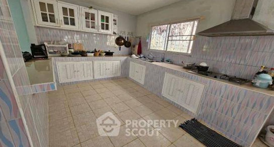 For rent そして for sale 5 ベッドルーム house in Sattahip, Pattaya