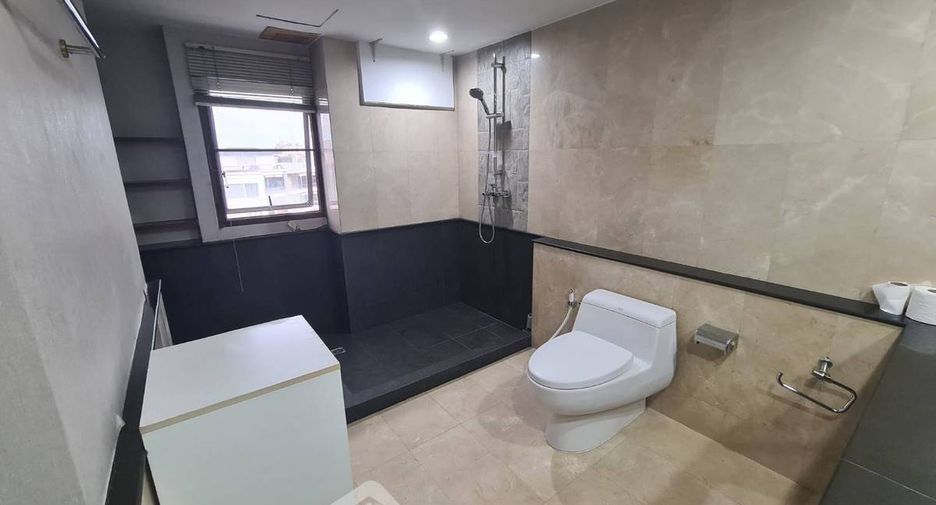 Wohnung zum Kauf mit 2 Zimmer in Sathon, Bangkok