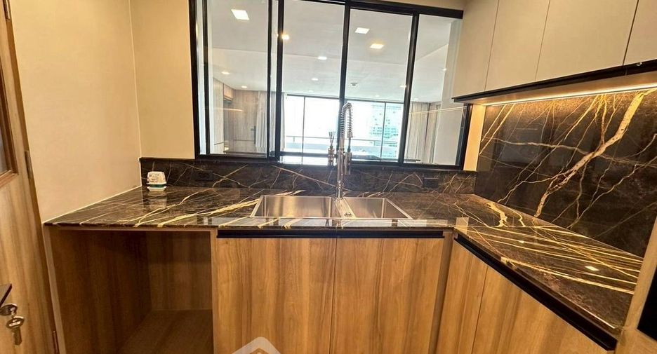 Wohnung zur Miete und zum Kauf mit 3 Zimmer in Pathum Wan, Bangkok