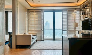 For rent and for sale 2 bedrooms condo in Pathum Wan, Bangkok