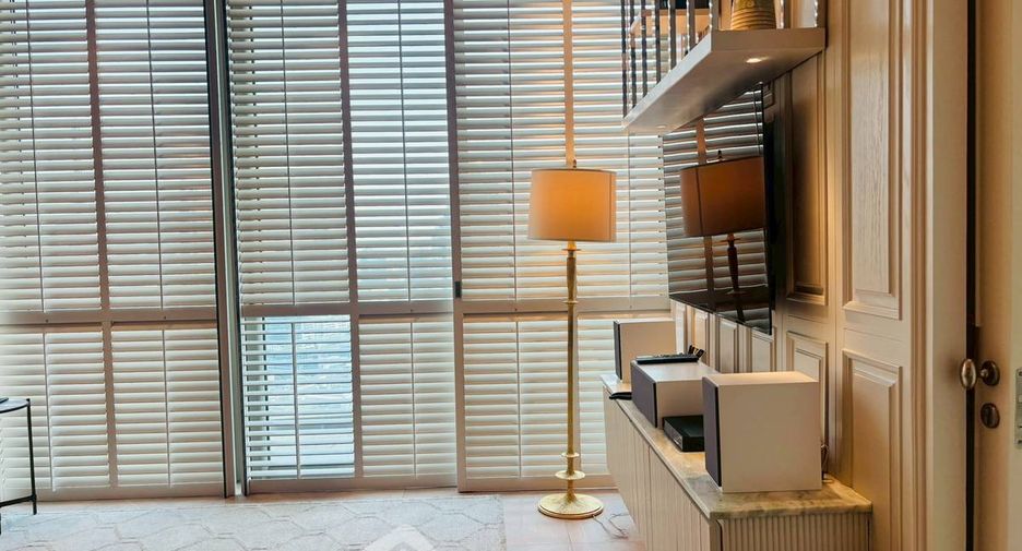 For rent and for sale 2 bedrooms condo in Pathum Wan, Bangkok