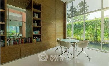 Condo en venta de 2 habitaciones en Khlong Toei, Bangkok