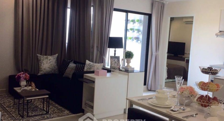 Продажа 2 спальни кондо в Пхра Кханонг, Бангкок