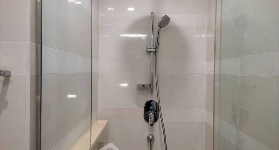 For sale 1 bed condo in Khlong Toei, Bangkok