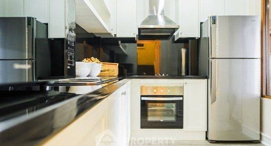 Condo en venta de 3 habitaciones en Khlong Toei, Bangkok