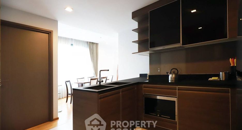 For sale 2 bedrooms condo in Khlong Toei, Bangkok