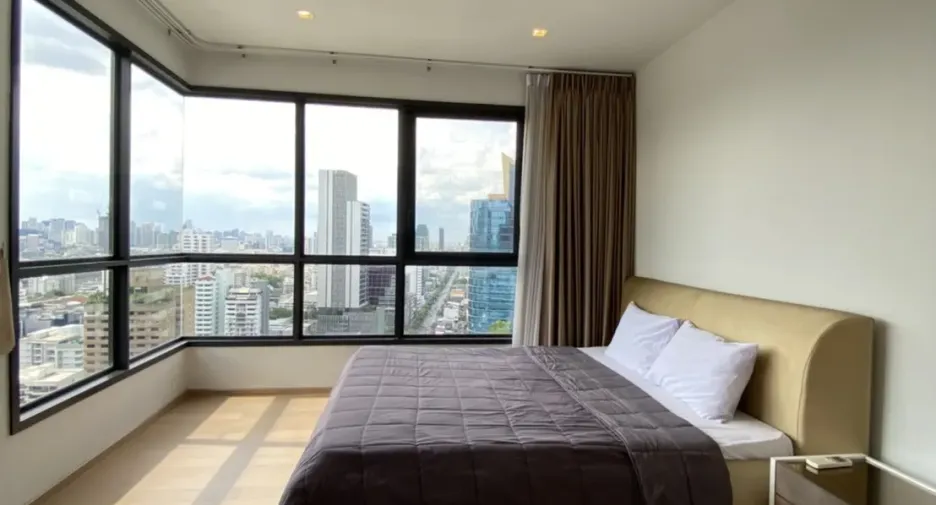 À louer 2 chambres condo à Watthana, Bangkok