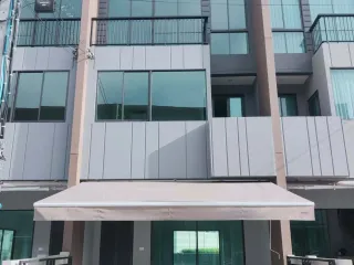 Reihenhaus zur Miete mit 3 Zimmer in Sai Mai, Bangkok