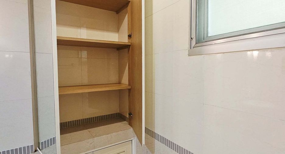Продажа 2 спальни кондо в Ратчатхещи, Бангкок