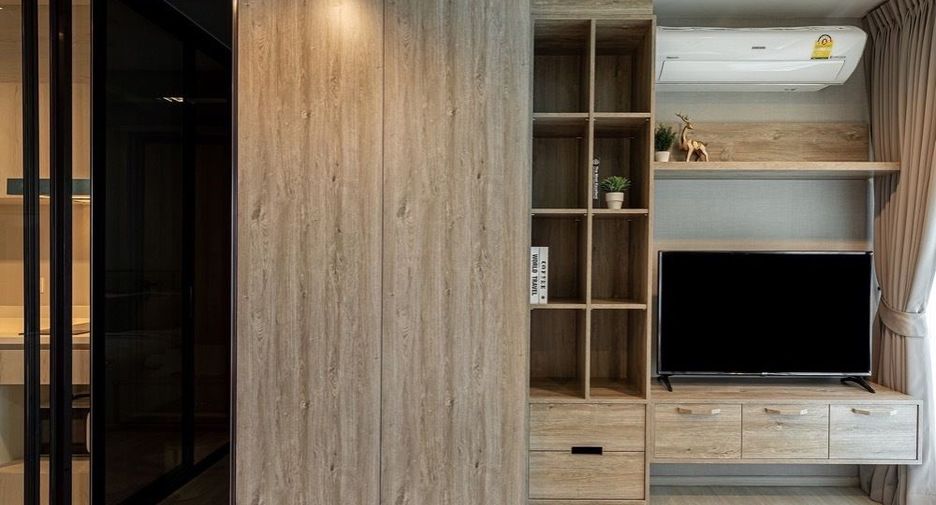 Wohnung zur Miete mit 1 Zimmer in Pathum Wan, Bangkok