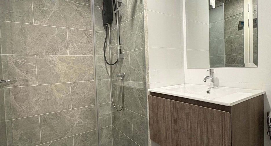 Продажа 1 кровать кондо в Щанг Тхонгланг, Бангкок
