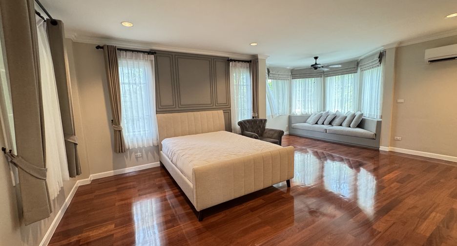 Casa en alquiler de 4 habitaciones en Bang Na, Bangkok