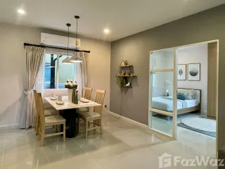 À louer 4 chambres maison à Mueang Phuket, Phuket
