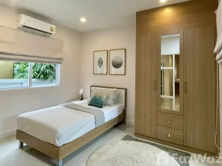À louer 4 chambres maison à Mueang Phuket, Phuket