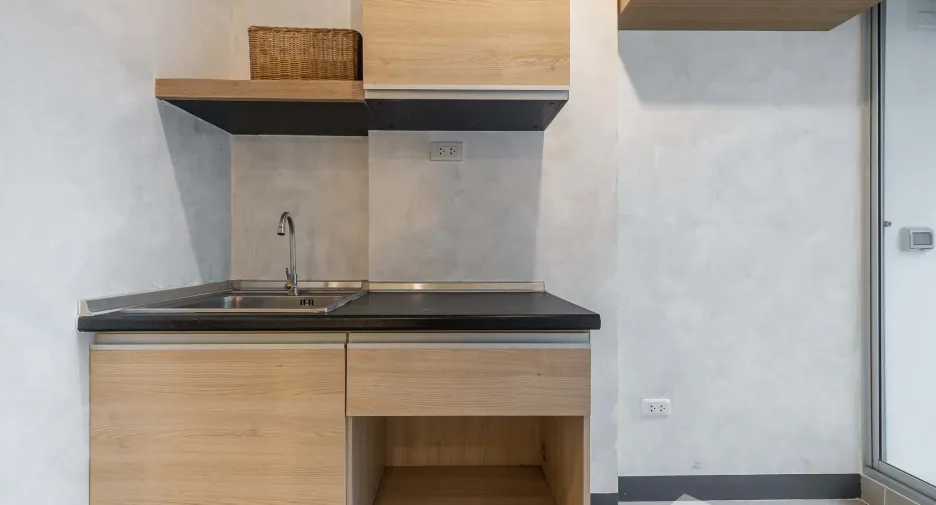 À vendre 1 chambre condo à Khan Na Yao, Bangkok