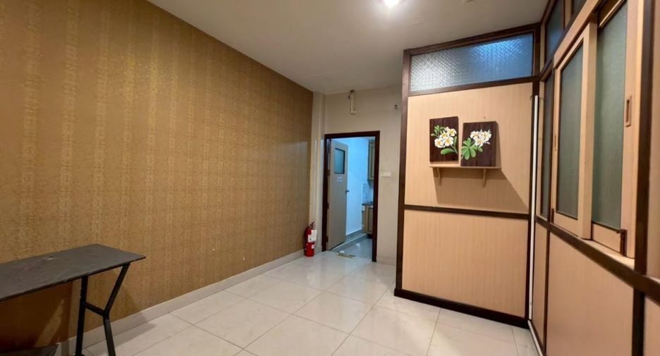 Local comercial en alquiler de 3 habitaciones en South Pattaya, Pattaya