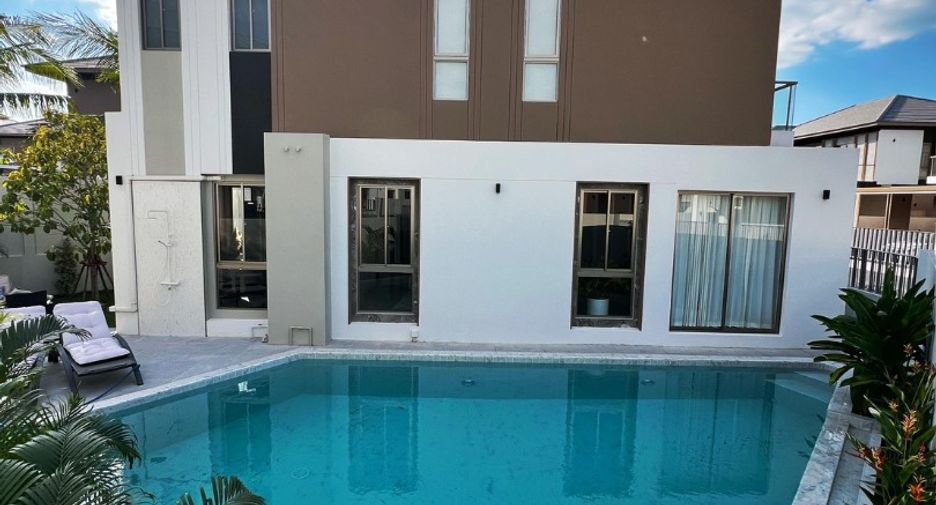 For sale 5 bedrooms house in Sattahip, Pattaya