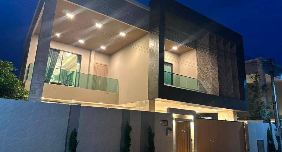 For sale 3 bedrooms house in Huay Yai, Pattaya