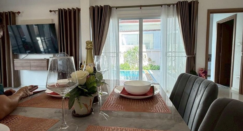 For sale 3 bedrooms villa in Huay Yai, Pattaya