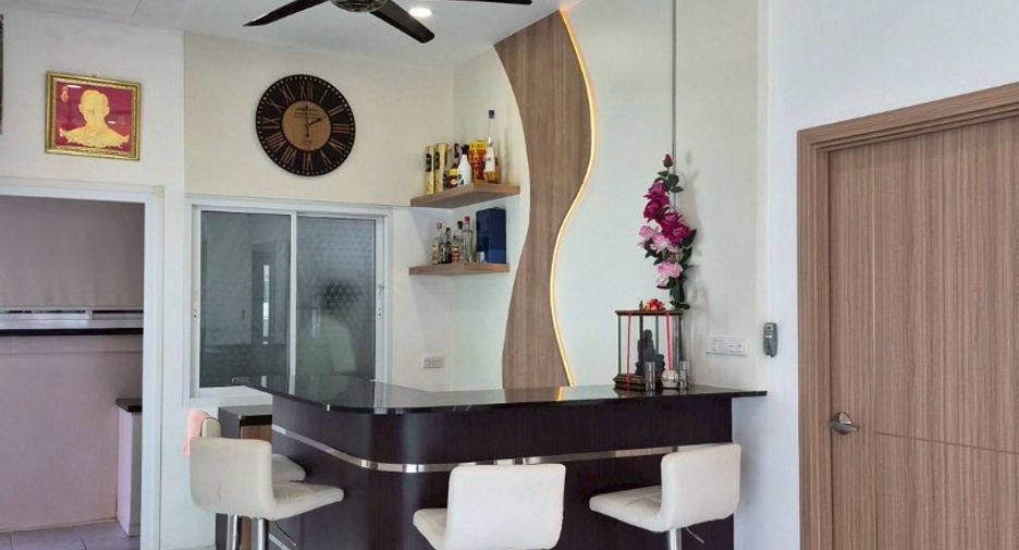 For sale 3 bedrooms villa in Huay Yai, Pattaya