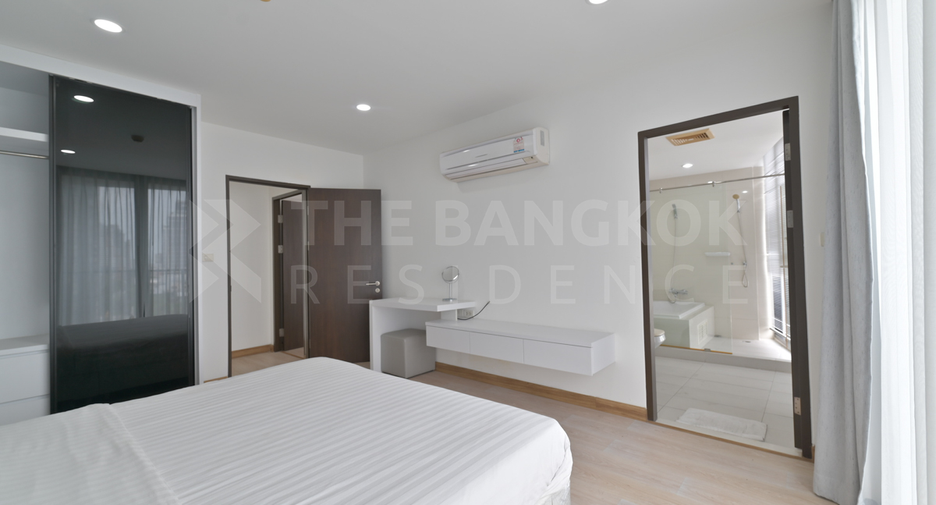 À vendre 2 chambres condo à Watthana, Bangkok
