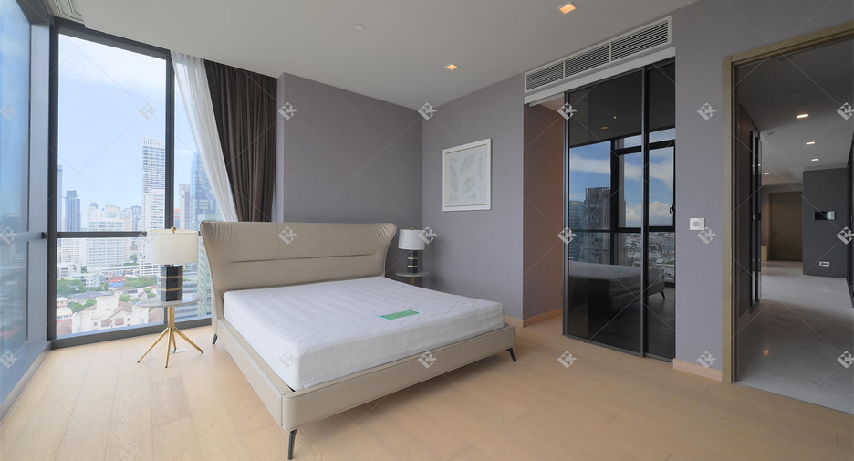 For rent 2 bedrooms condo in Watthana, Bangkok