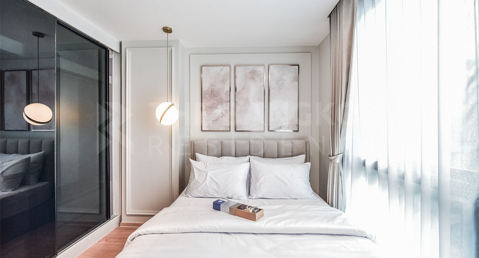 For rent 2 bedrooms condo in Bang Rak, Bangkok