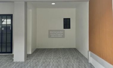 Reihenhaus zum Kauf mit 3 Zimmer in Lam Luk Ka, Pathum Thani