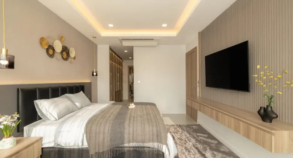 For sale 3 bedrooms condo in Jomtien, Pattaya