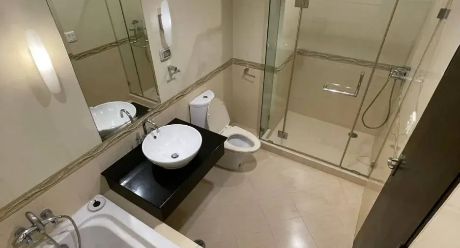 For rent 1 bed condo in Pathum Wan, Bangkok
