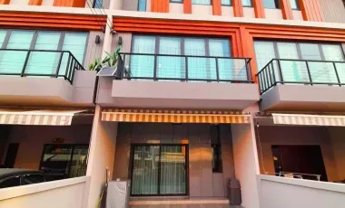 Reihenhaus zur Miete mit 4 Zimmer in Prawet, Bangkok