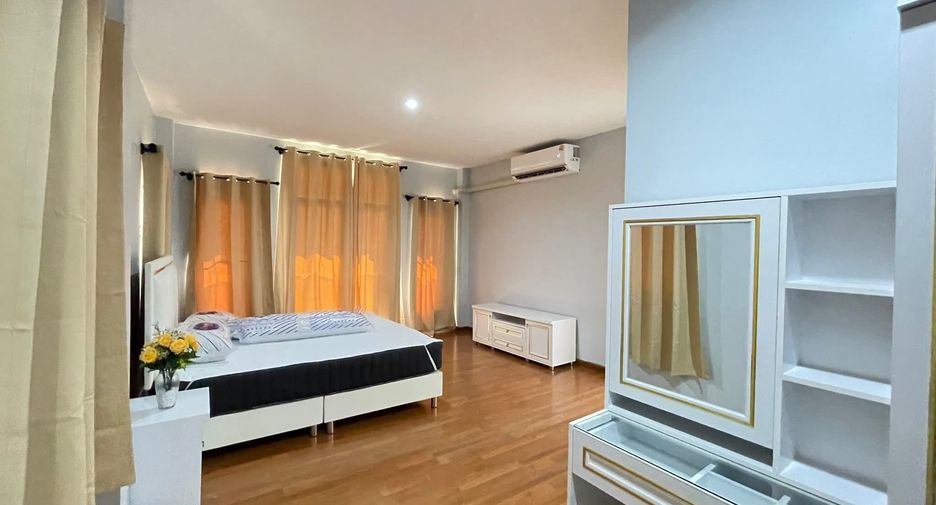 Haus zum Kauf und zur Miete mit 4 Zimmer in Prawet, Bangkok