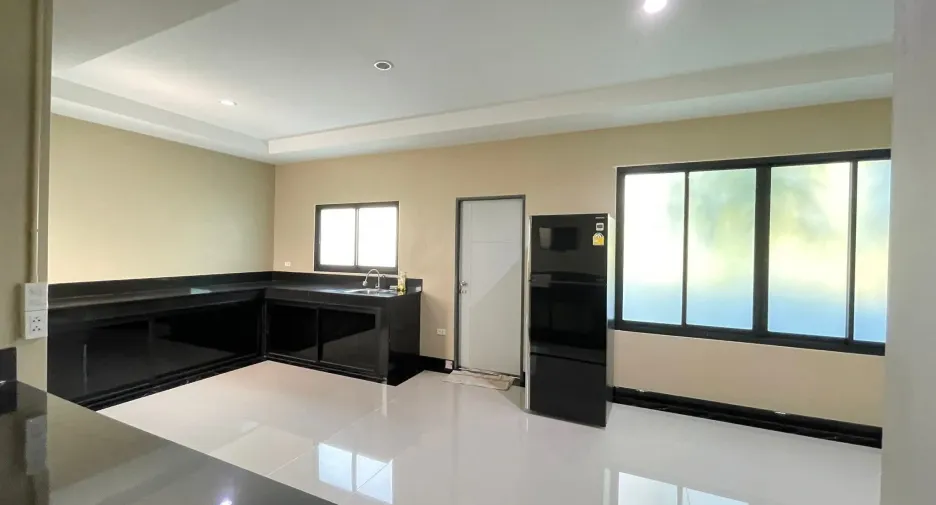 Haus zum Kauf und zur Miete mit 4 Zimmer in Prawet, Bangkok