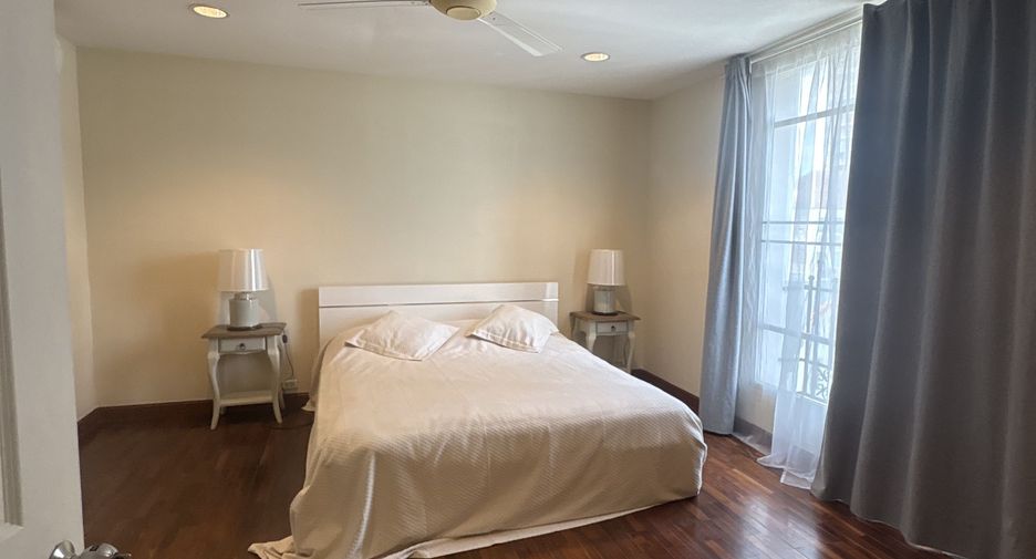 Haus zum Kauf mit 5 Zimmer in Watthana, Bangkok