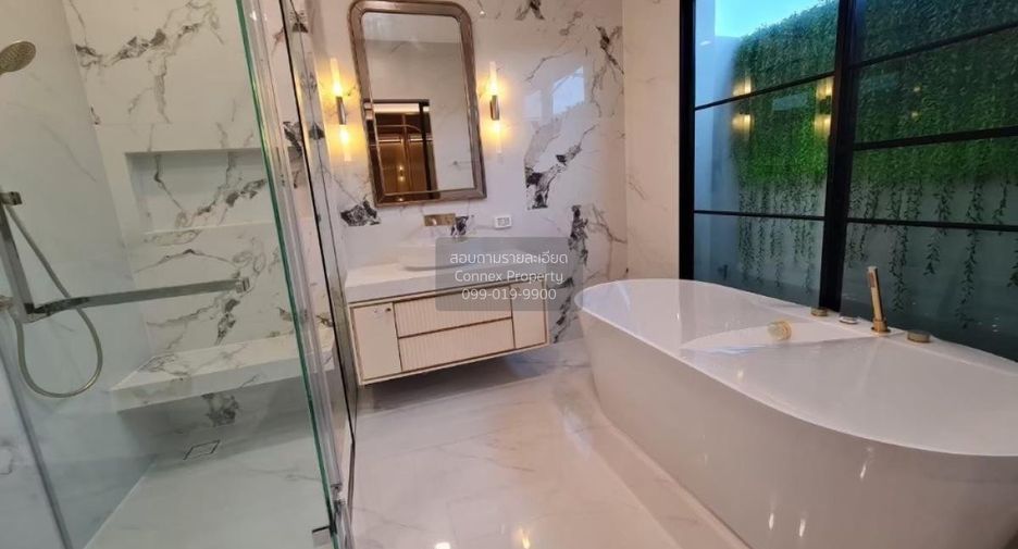 Casa en alquiler de 4 habitaciones en Saphan Sung, Bangkok