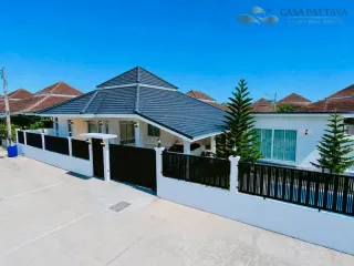 For sale 4 ベッドルーム villa in Bang Lamung, Chonburi