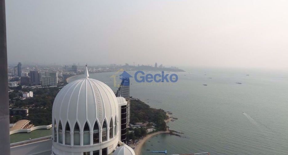 For rent 2 bedrooms condo in North Pattaya, Pattaya
