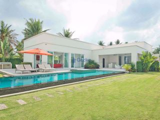 出租 和 出售 3 卧室 独立屋 在 Bang Lamung, Chon Buri